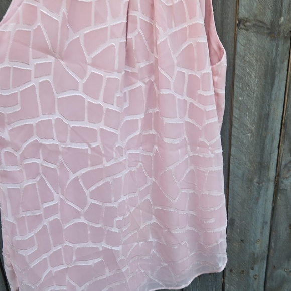 White House Black Market Sleeveless Key Hole Animal Print Blush Size 2 - Picture 6 of 9